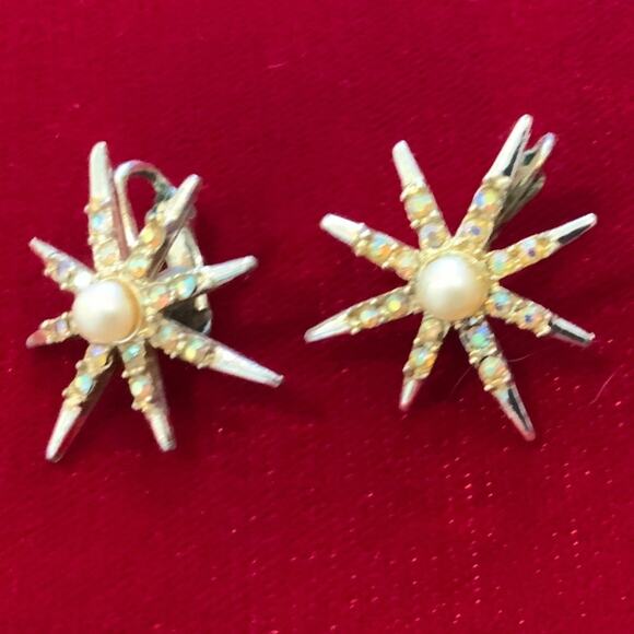 Vintage Earrings - Picture 2 of 5